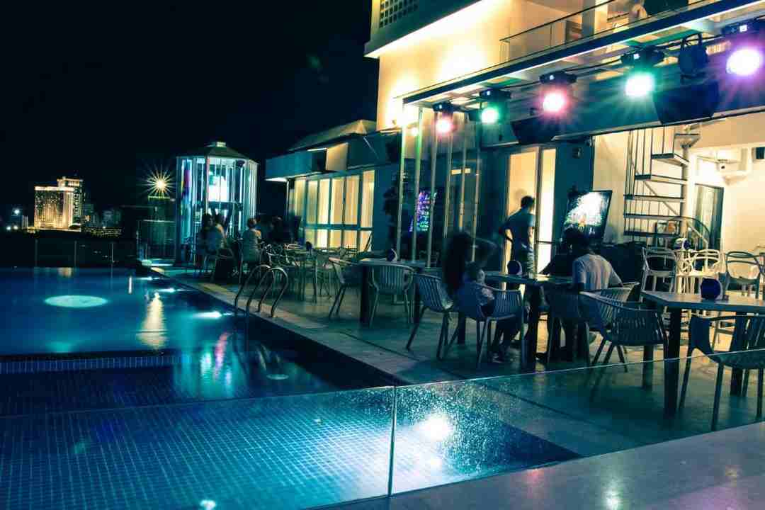 khi chơi bạn có cơ hội được nghỉ dưỡng cực chill tại resort