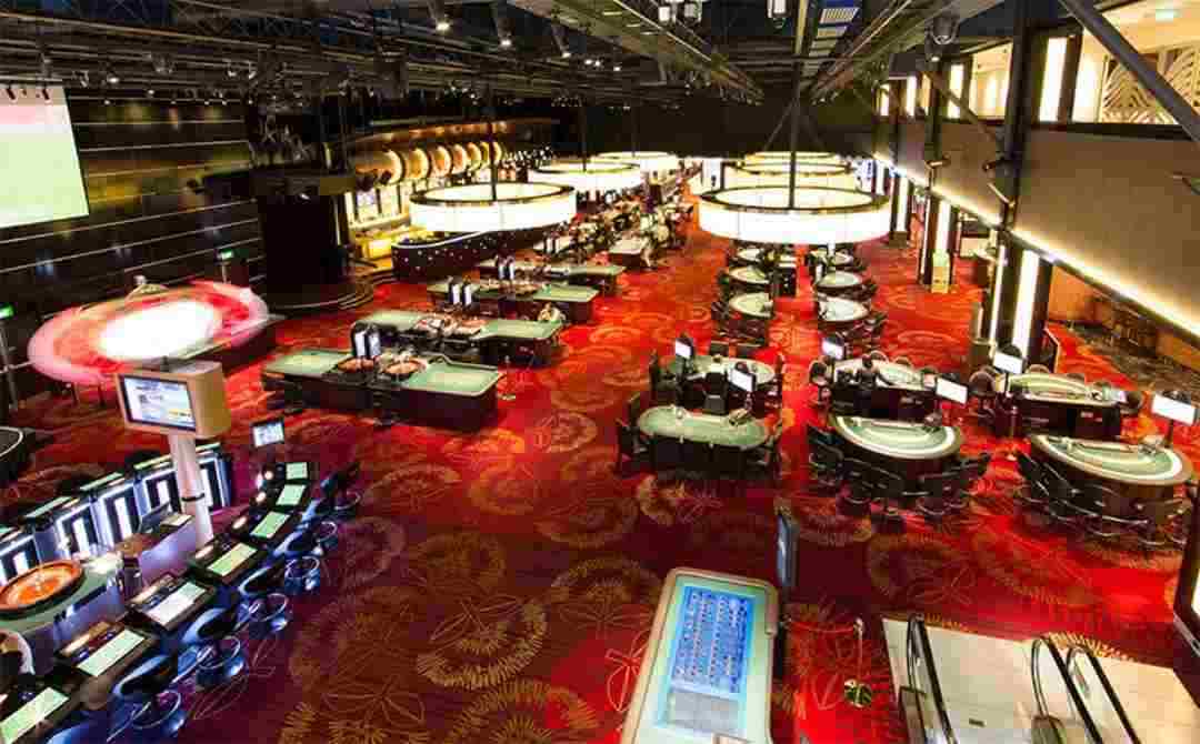 Sảnh đấu quy mô khủng của Kampong Som City Casino